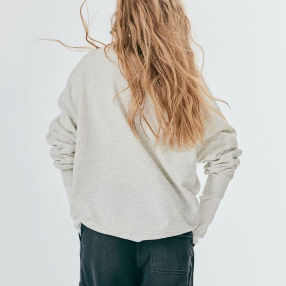 Oversized Sweatshirt - Picture 7 of 8
